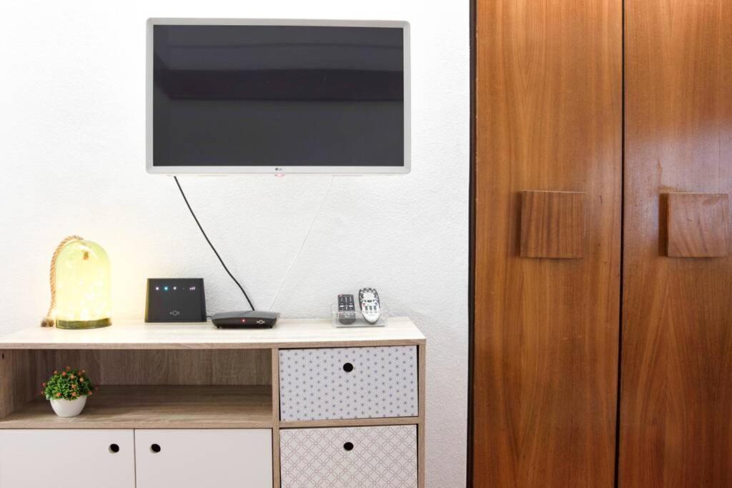 Estudio Vista Mar Com A/C E Acesso Privado A Praia Apartment Sesimbra Luaran gambar